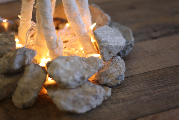 Имитация огня в камине: как сделать своими руками?